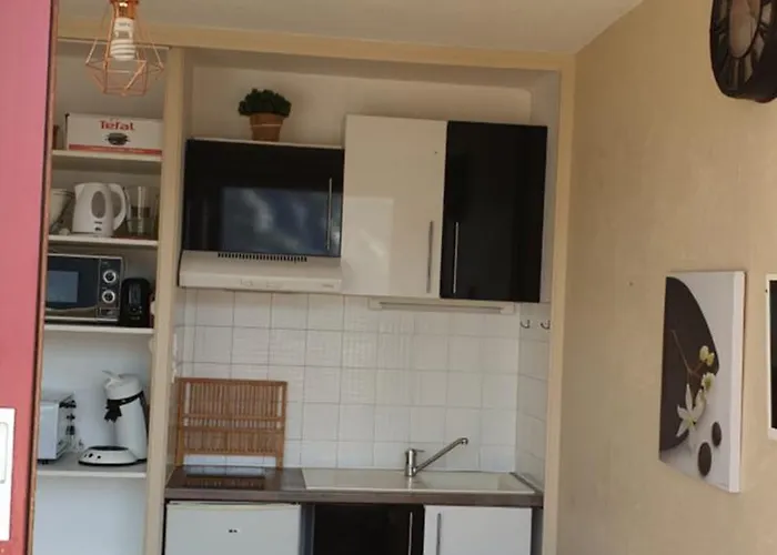 Pied Des Pistes Vue Sur Les Sommets