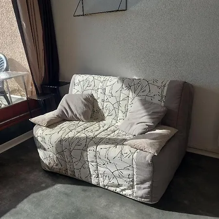 Pied Des Pistes Vue Sur Les Sommets *